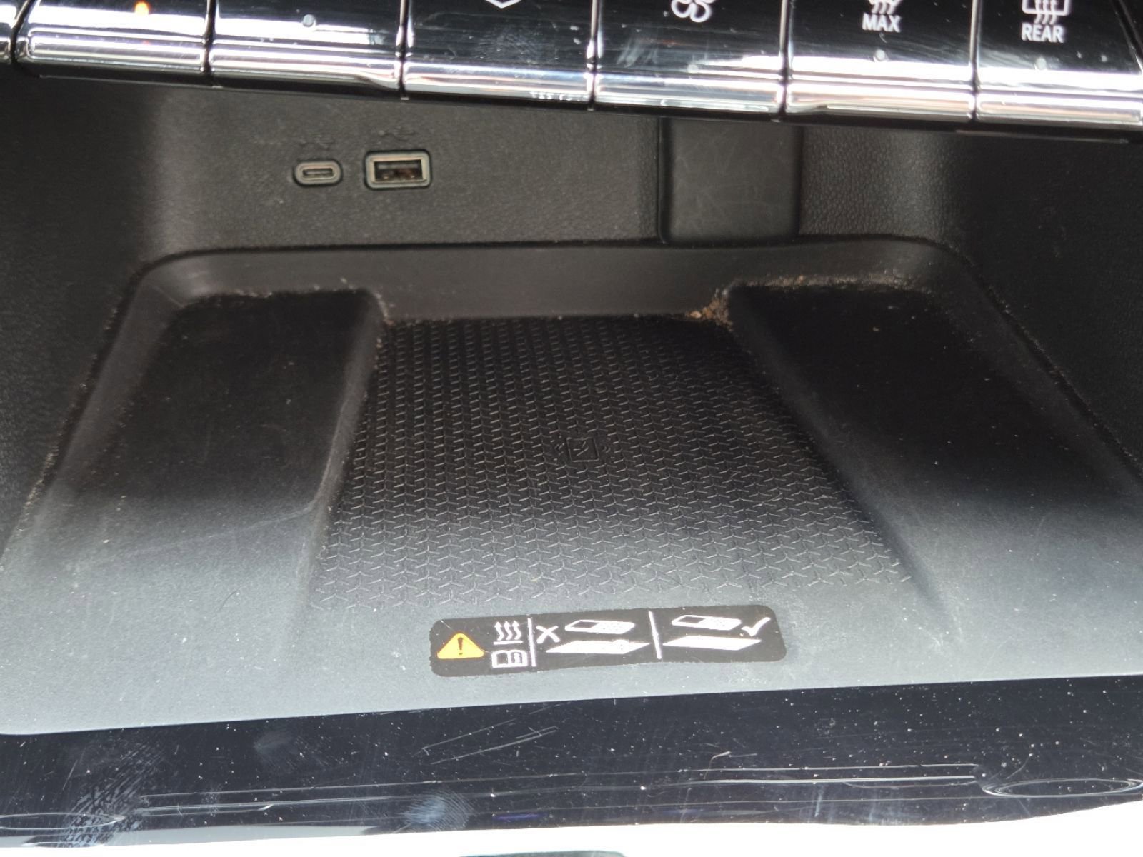 Used 2024 Chevrolet Traverse RS AWD/4WD image 8