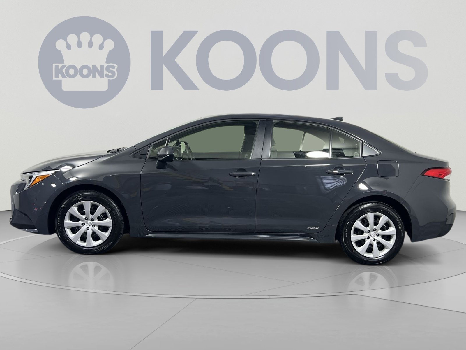 Used 2025 Toyota Corolla LE AWD/4WD image 7