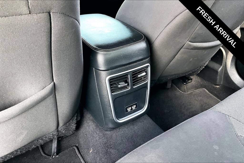 Used 2020 Dodge Charger SXT RWD image 12