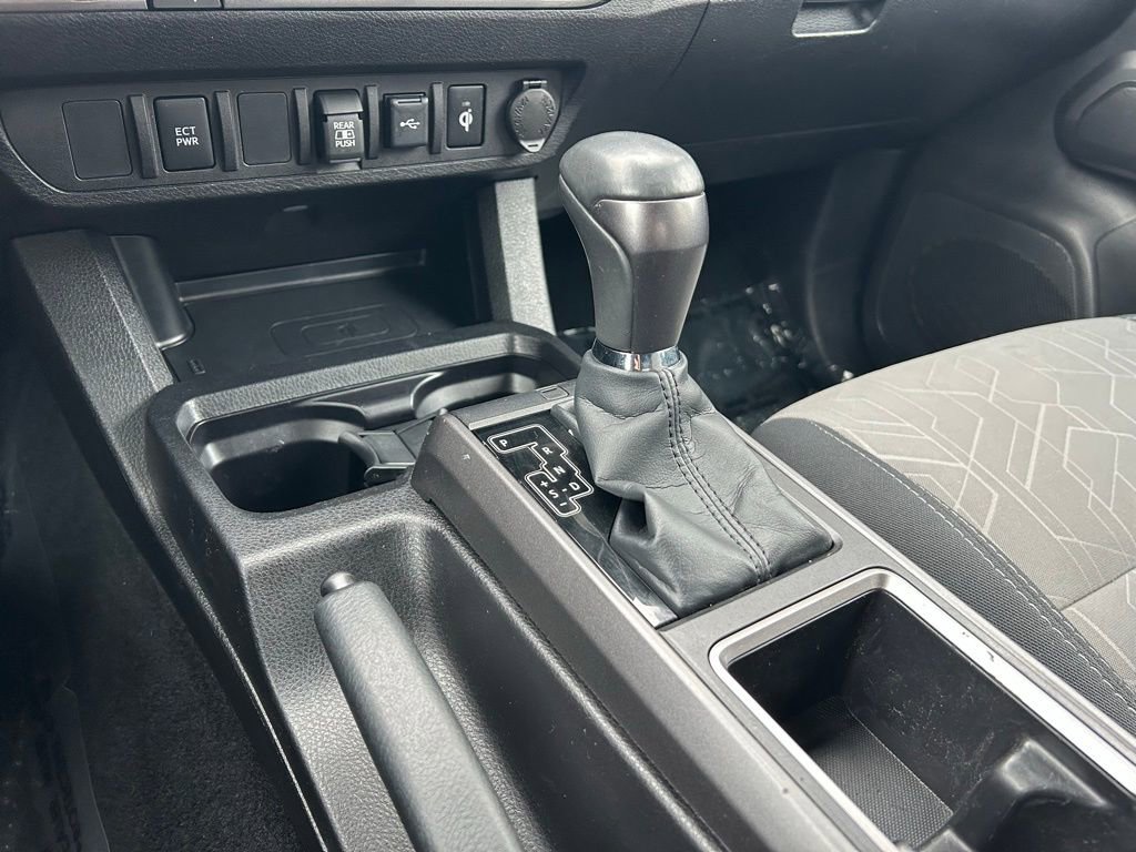 Certified 2023 Toyota Tacoma TRD Off-Road AWD/4WD image 20