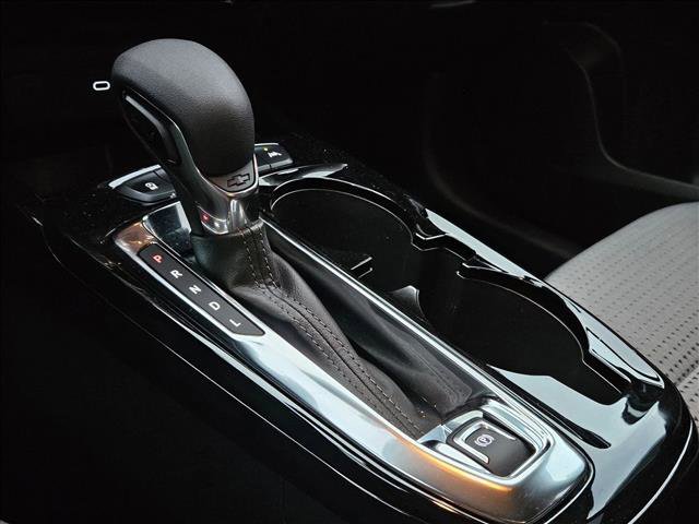 Used 2025 Chevrolet Trax LT image 11