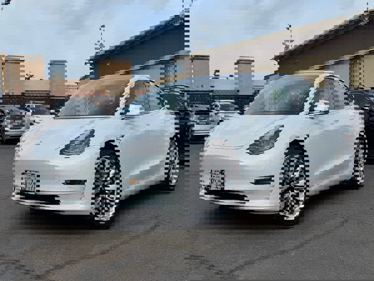 Used 2018 Tesla Model 3 Long Range image 2