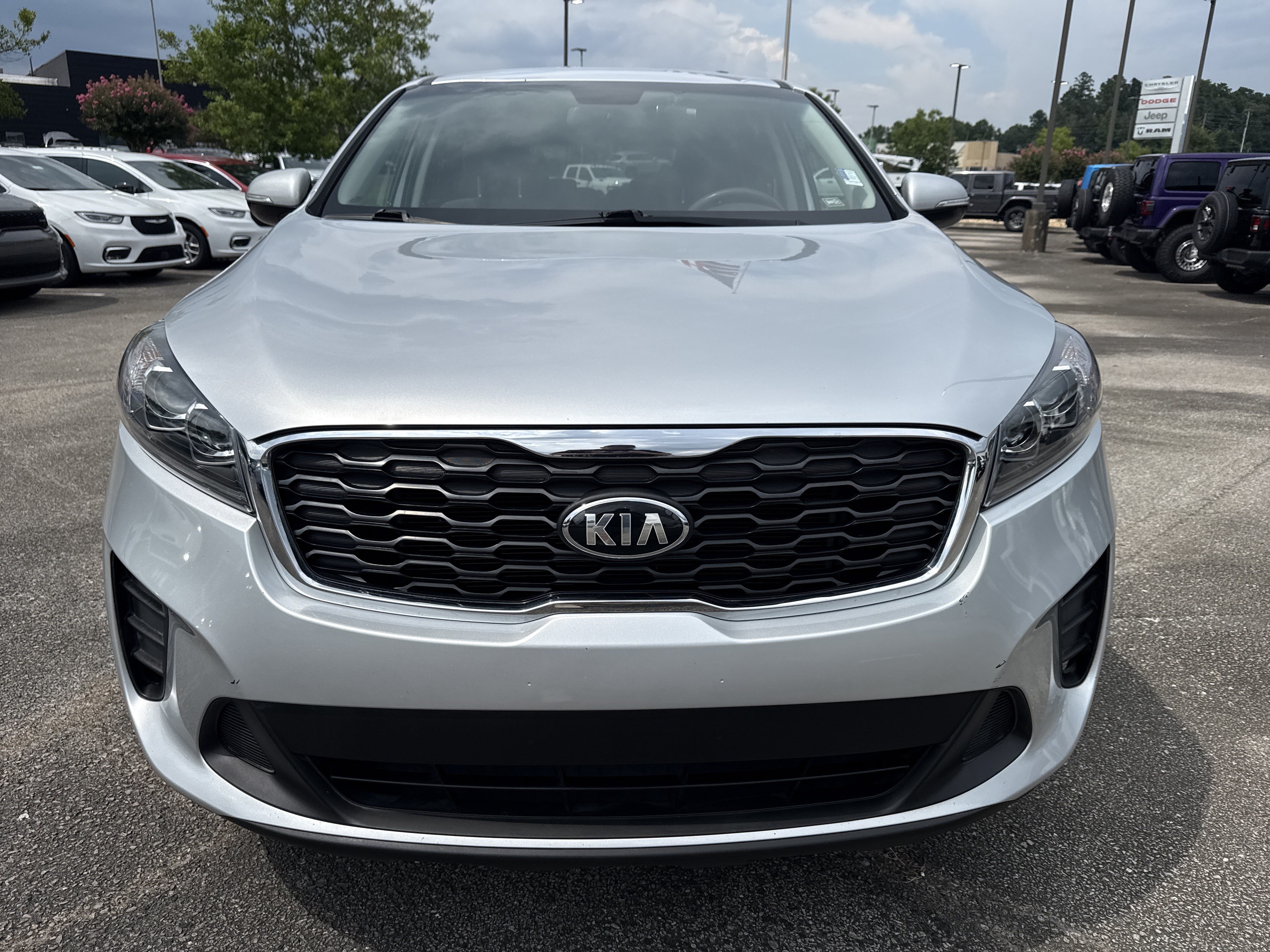 Used 2020 Kia Sorento L FWD image 2