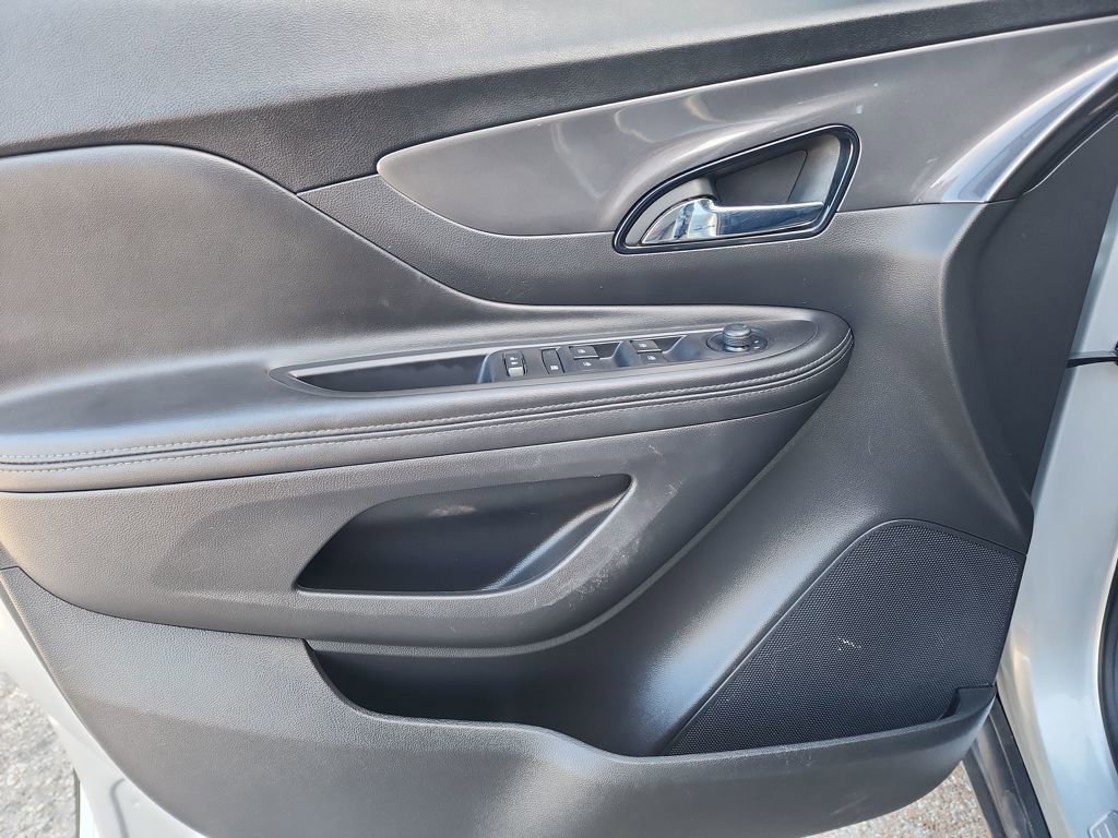 Used 2022 Buick Encore Preferred w/ Safety Package image 12