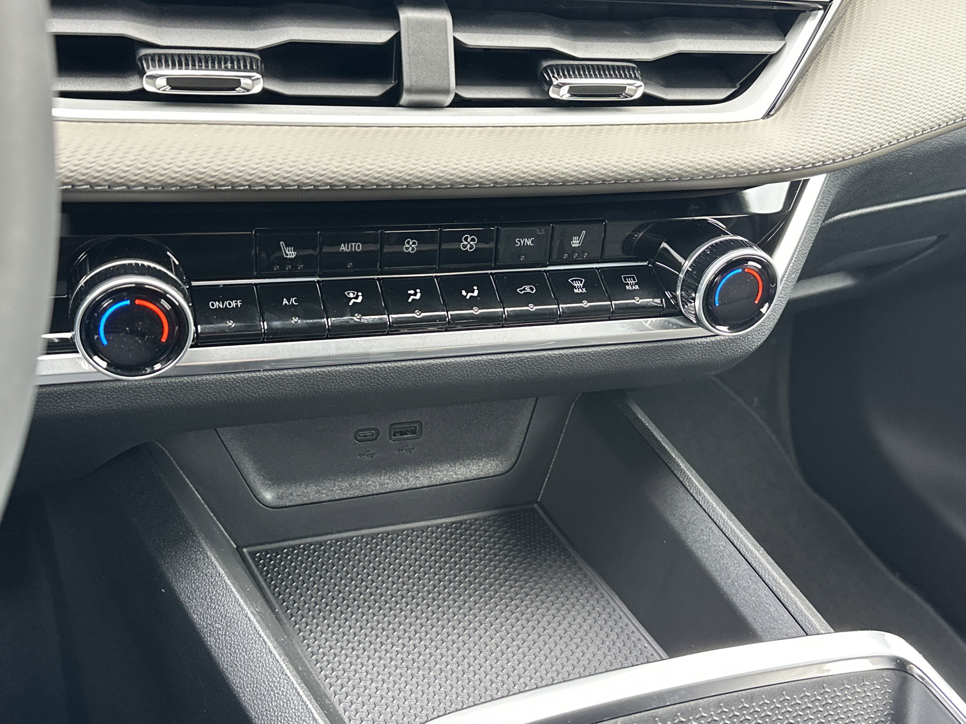 New 2026 Chevrolet Equinox LT w/ Convenience Package II image 23