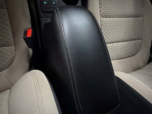 Used 2021 Ford Escape SE w/ Cold Weather Package FWD image 15