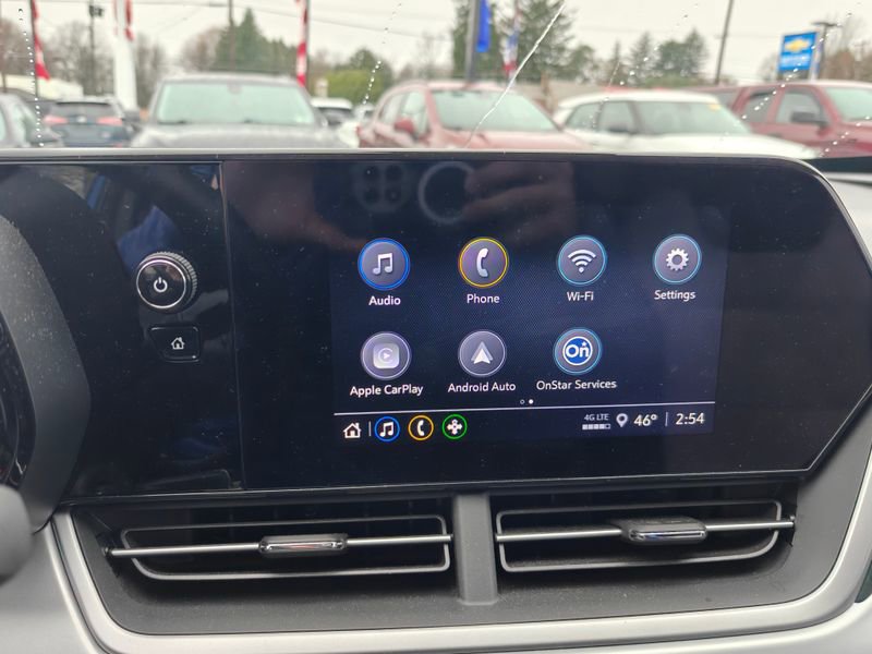 Used 2024 Chevrolet Trax RS w/ Driver Confidence Package image 13