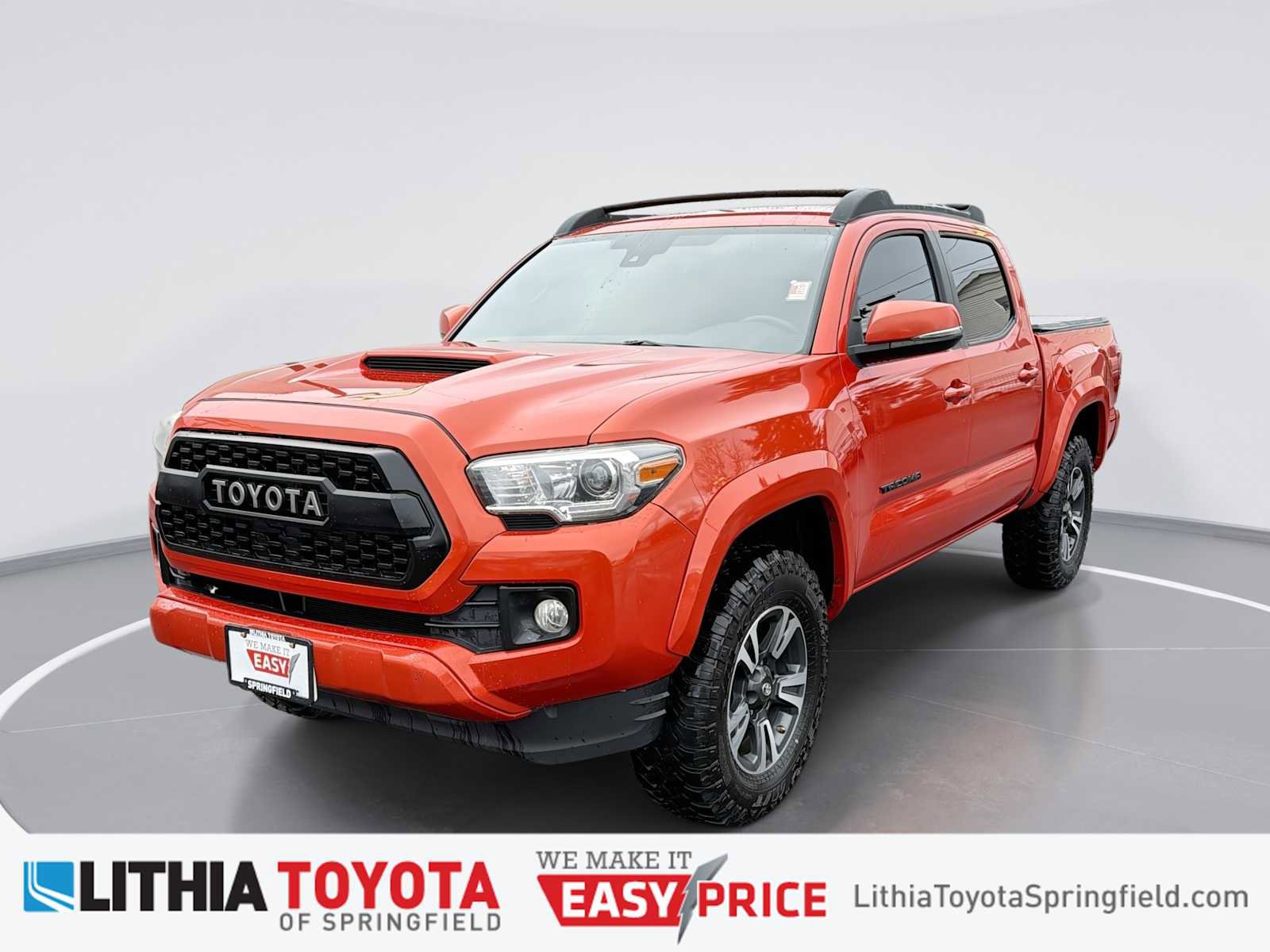 Used 2018 Toyota Tacoma TRD Sport image 1