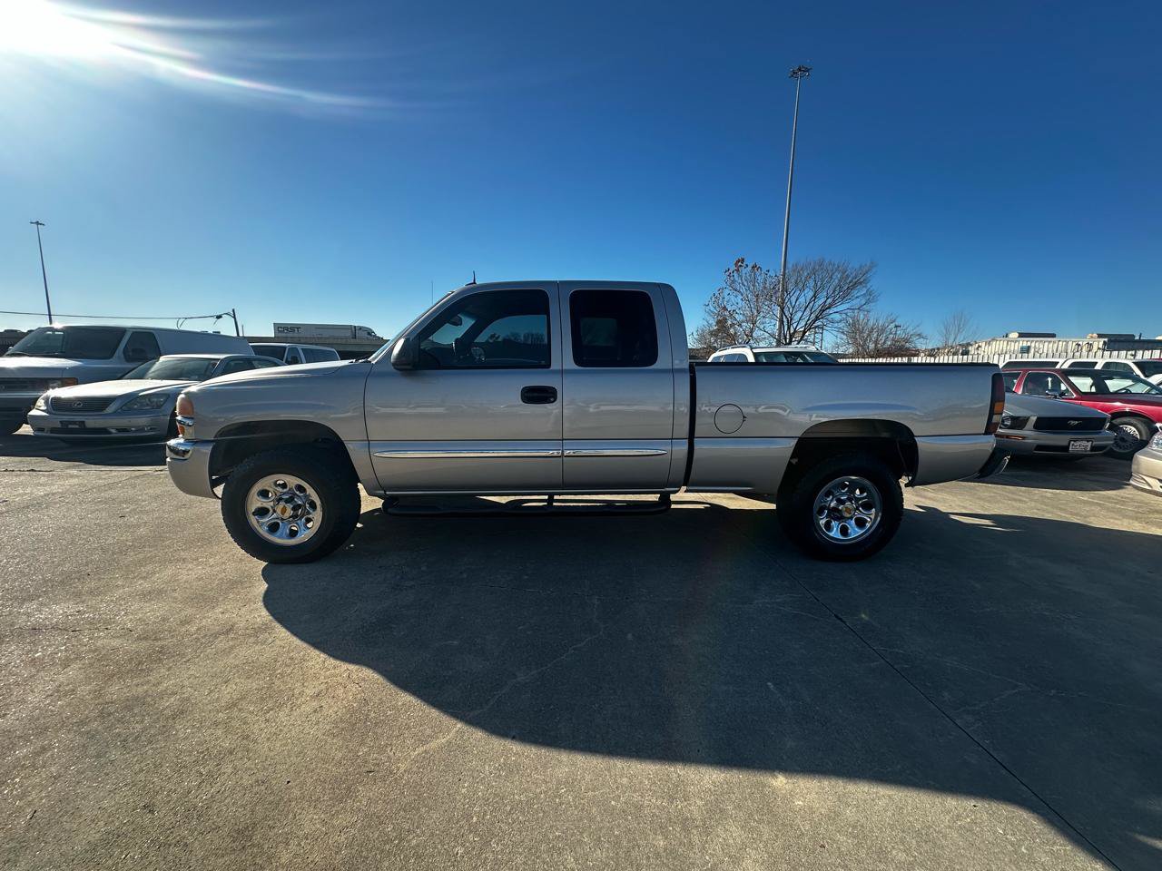Used 2004 GMC Sierra 1500 SLE w/ Safe And Sound Package RWD image 43