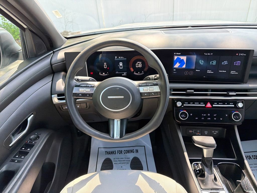 Certified 2025 Hyundai Santa Cruz SEL FWD image 16