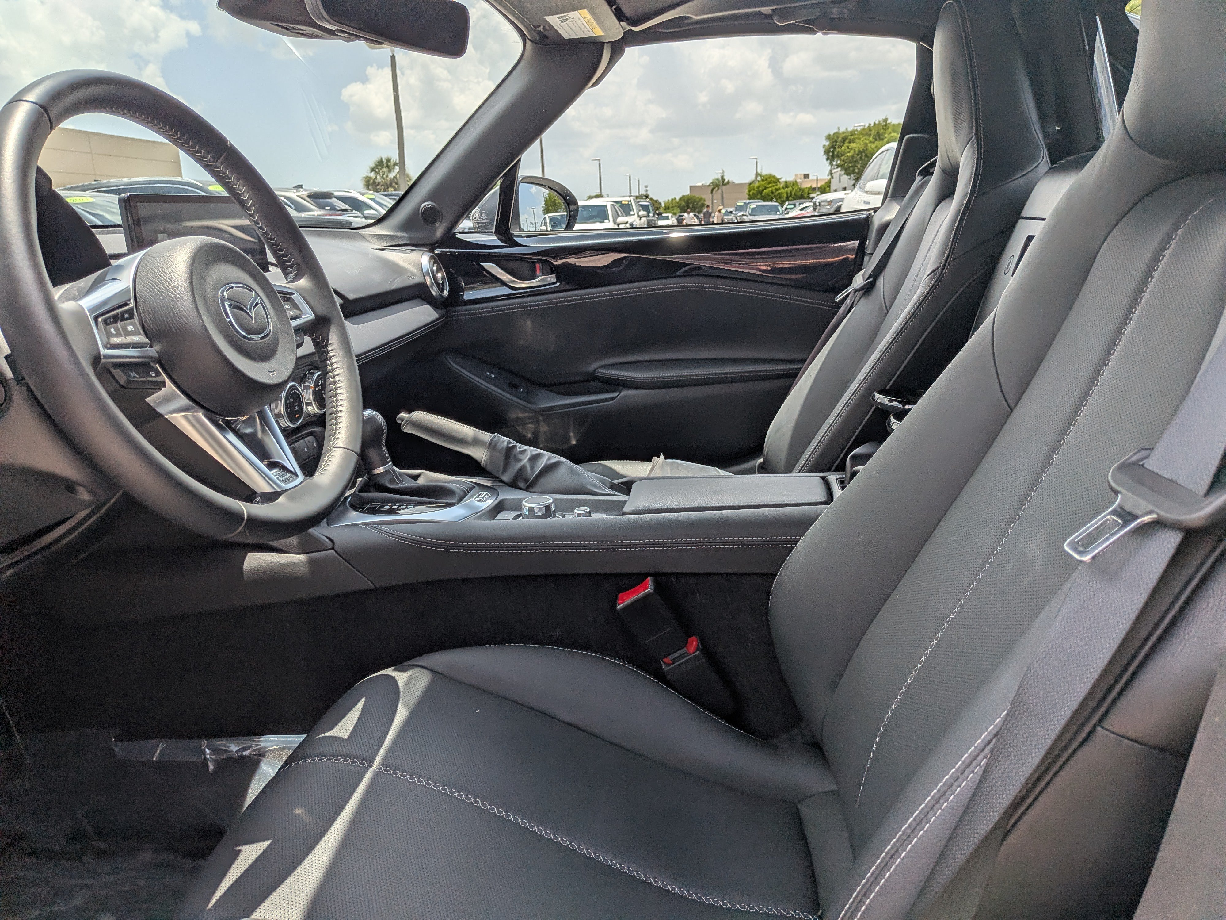 Certified 2024 MAZDA MX-5 Miata RF Grand Touring w/ Weather Package RWD image 17