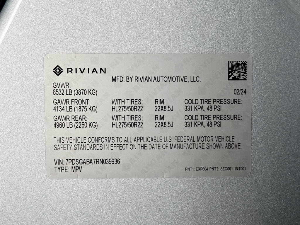 Used 2024 Rivian R1S Adventure AWD/4WD image 31