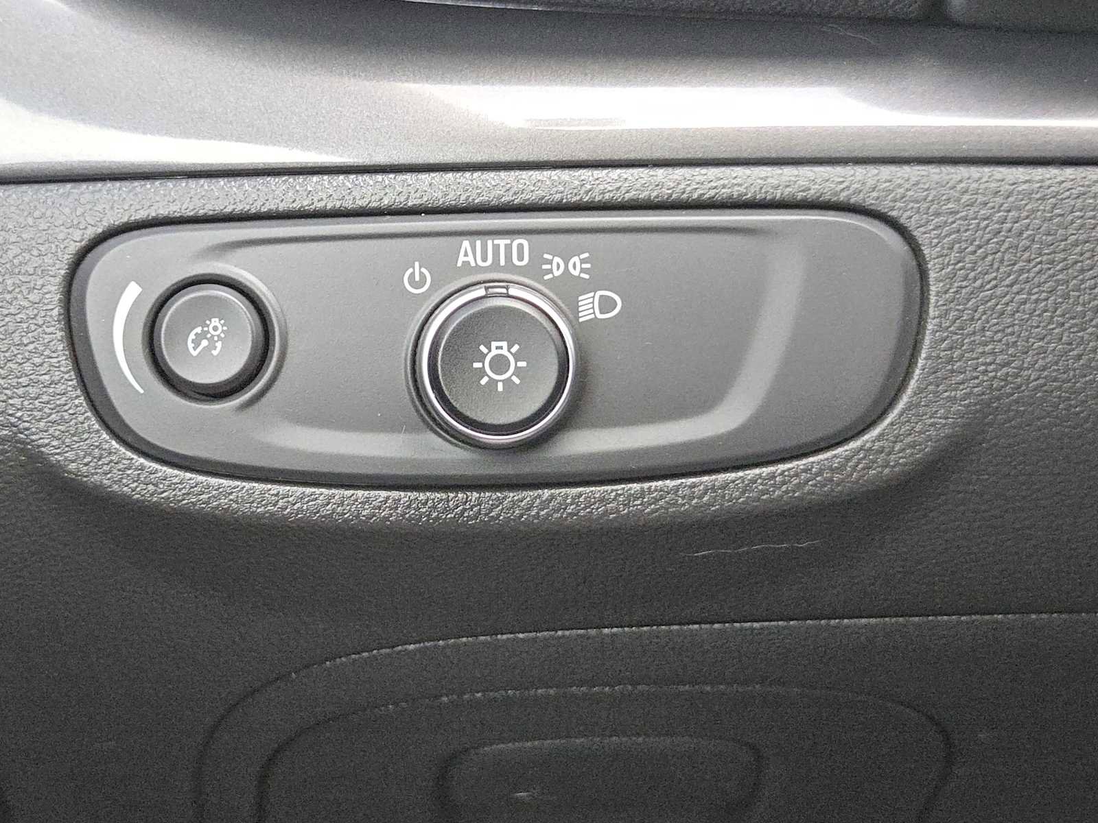 Used 2019 Buick Encore Preferred FWD image 21