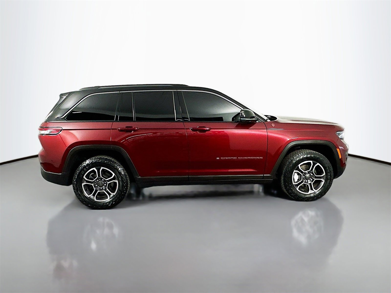 Used 2022 Jeep Grand Cherokee Trailhawk image 8