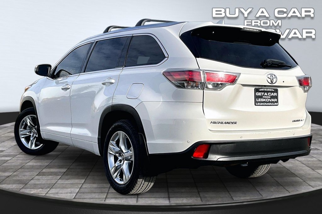 Used 2016 Toyota Highlander Limited w/ Driver Technology Package AWD/4WD image 2