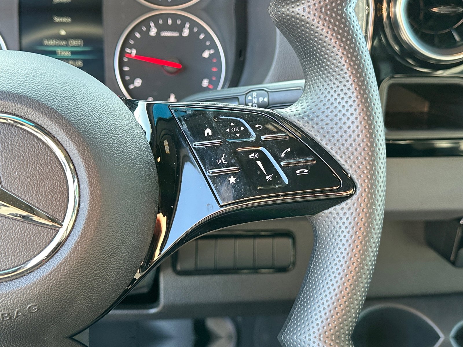 Used 2025 Mercedes-Benz Sprinter 2500 image 19