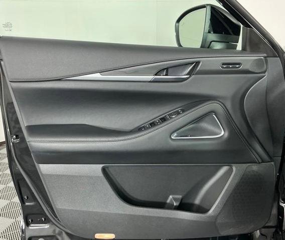 Certified 2025 INFINITI QX60 Luxe FWD image 11