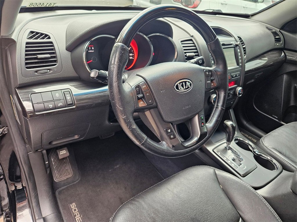 Used 2013 Kia Sorento SX w/ SX Premium Pkg image 14