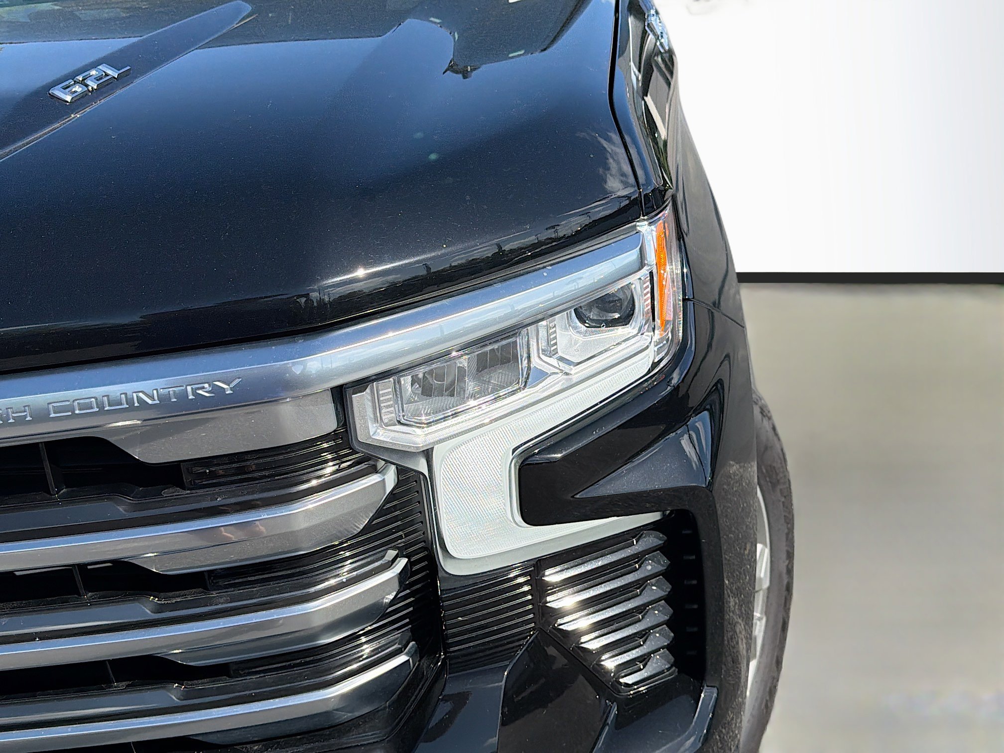 Used 2024 Chevrolet Silverado 1500 High Country image 9