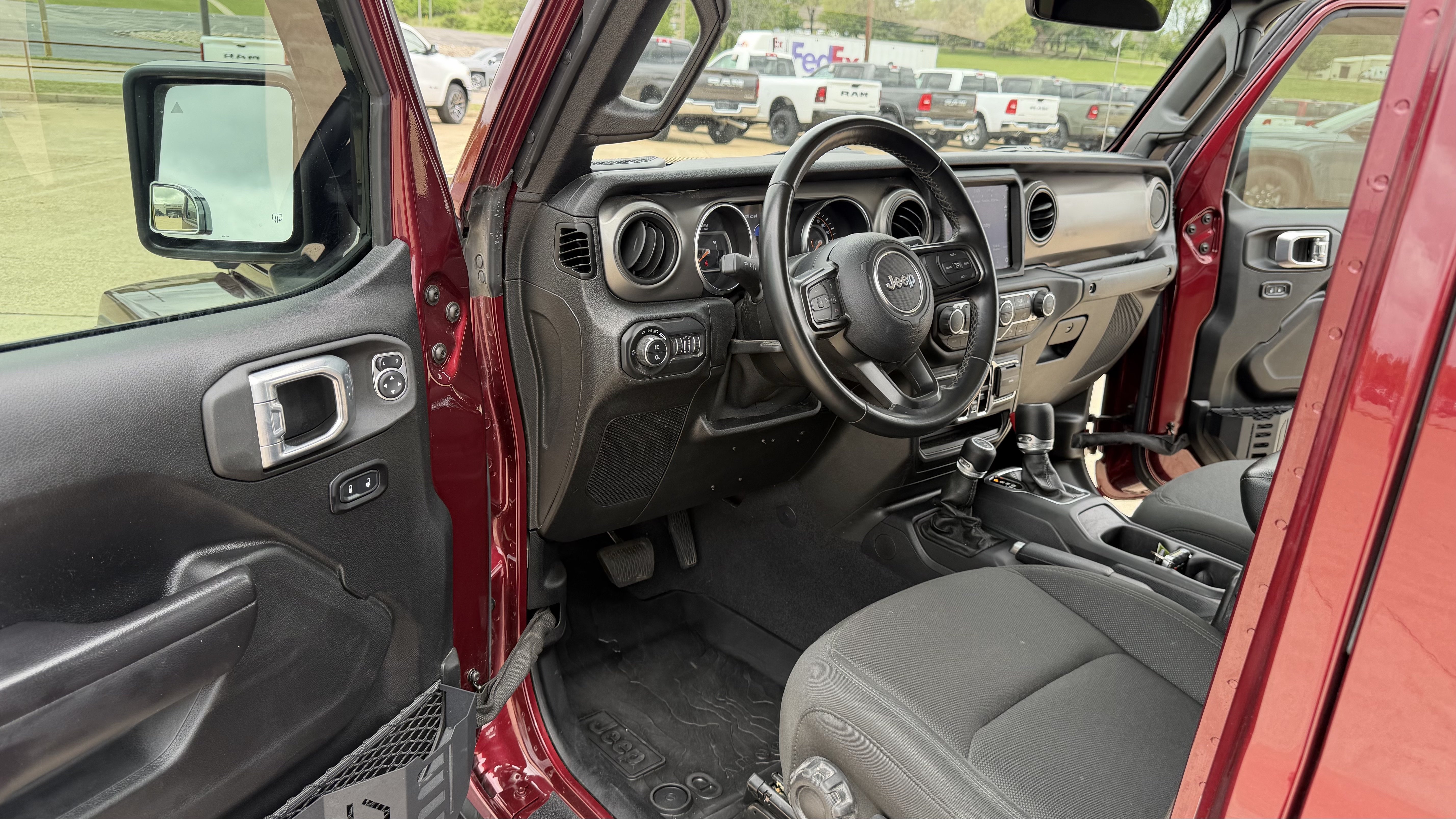Used 2021 Jeep Gladiator Sport AWD/4WD image 13