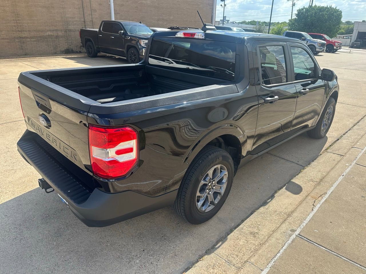 Used 2025 Ford Maverick XLT image 8