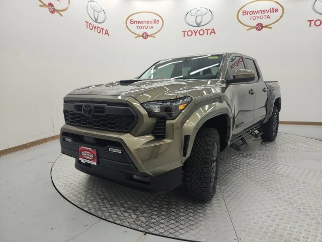 Used 2026 Toyota Tacoma TRD Sport AWD/4WD image 2