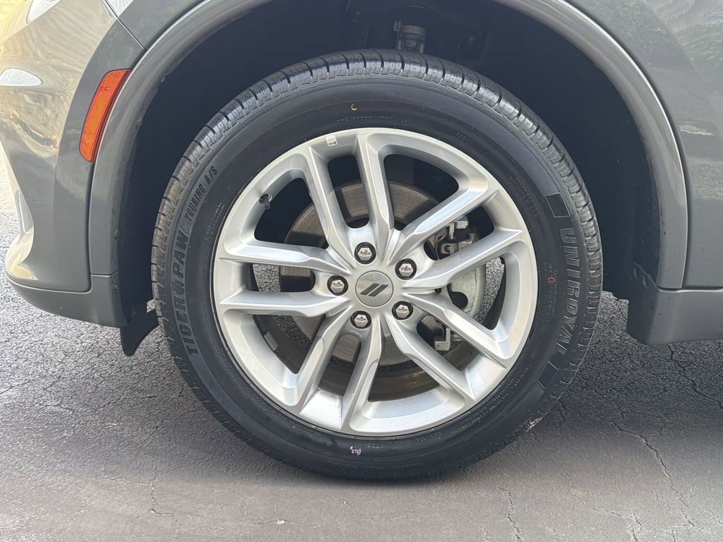 Used 2024 Dodge Durango GT image 11