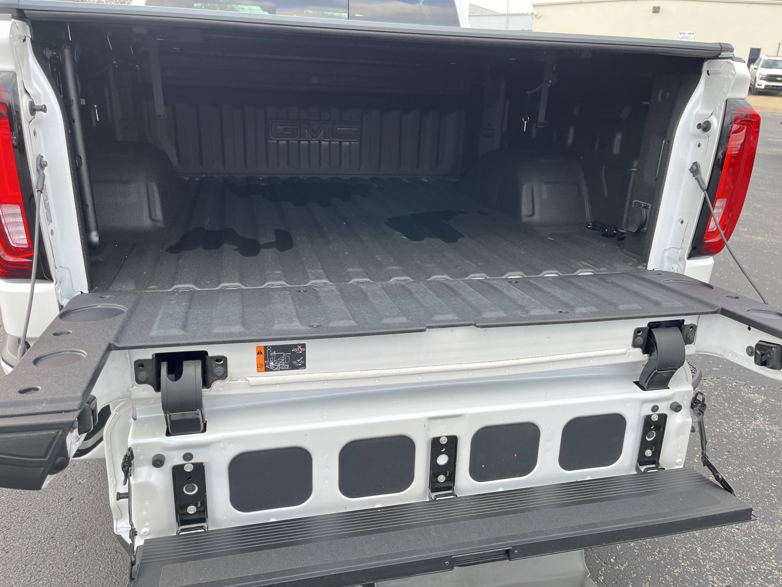 Used 2025 GMC Sierra 1500 Denali image 16