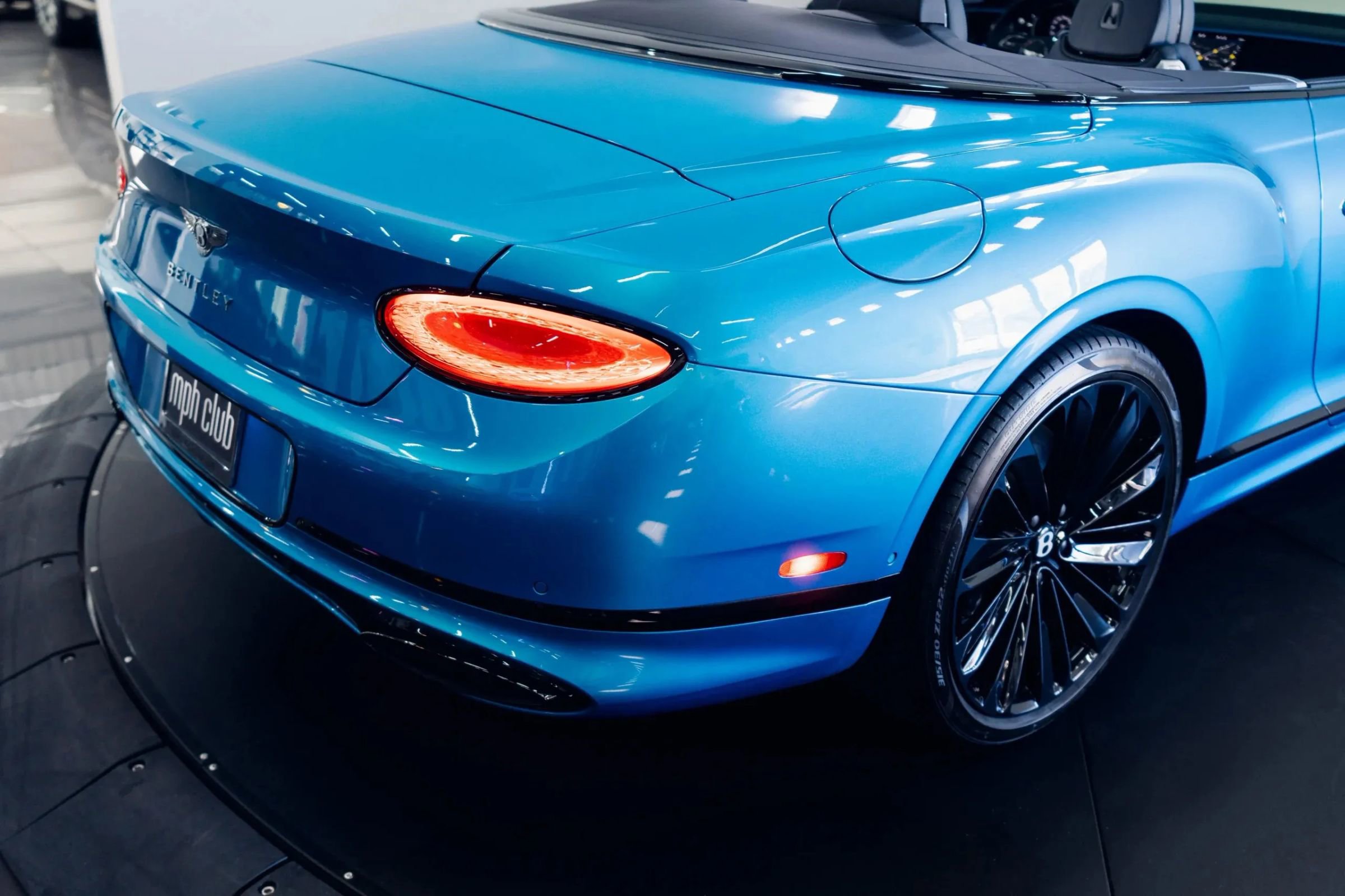 Used 2023 Bentley Continental GT Speed image 15