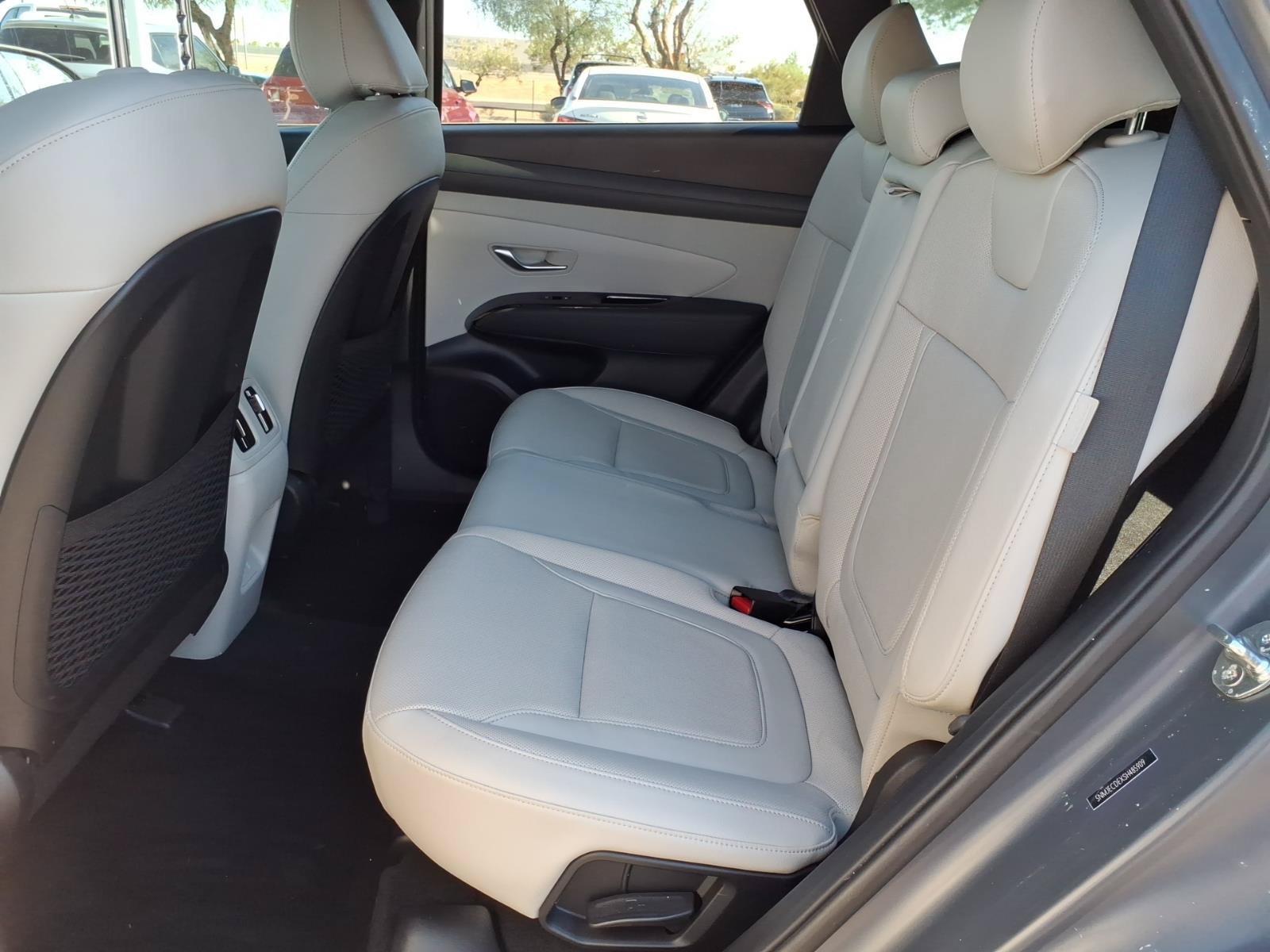 Used 2025 Hyundai Tucson Limited AWD/4WD image 16
