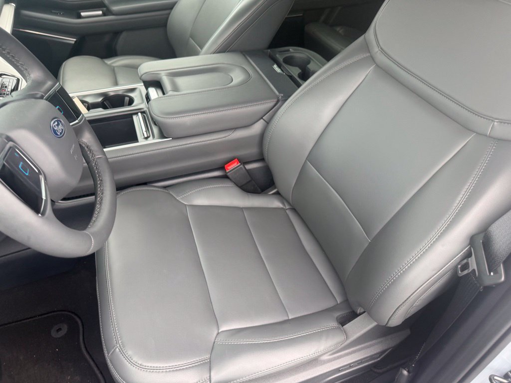 New 2026 Ford Expedition Active AWD/4WD image 15