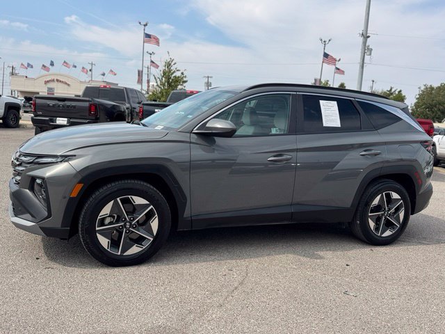 Used 2025 Hyundai Tucson SEL FWD image 3