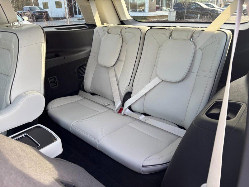 Used 2024 Lincoln Aviator Black Label image 10