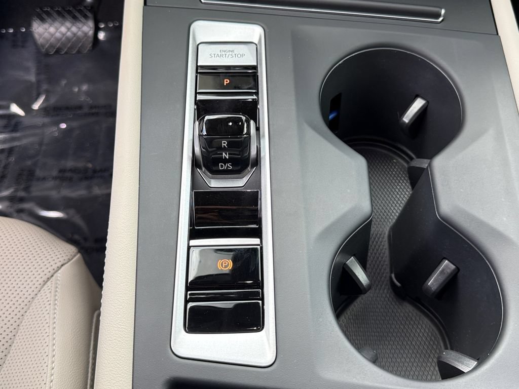 Used 2024 Volkswagen Atlas SE FWD image 18