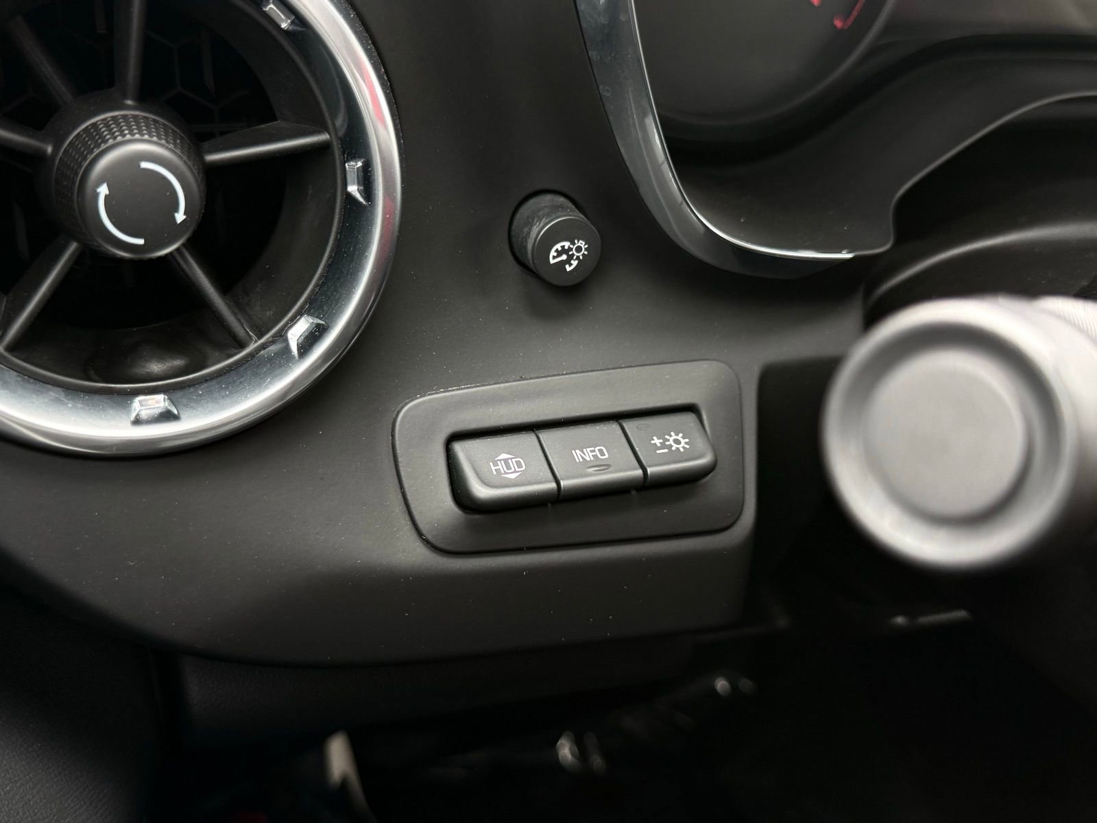 Used 2017 Chevrolet Camaro SS RWD image 32