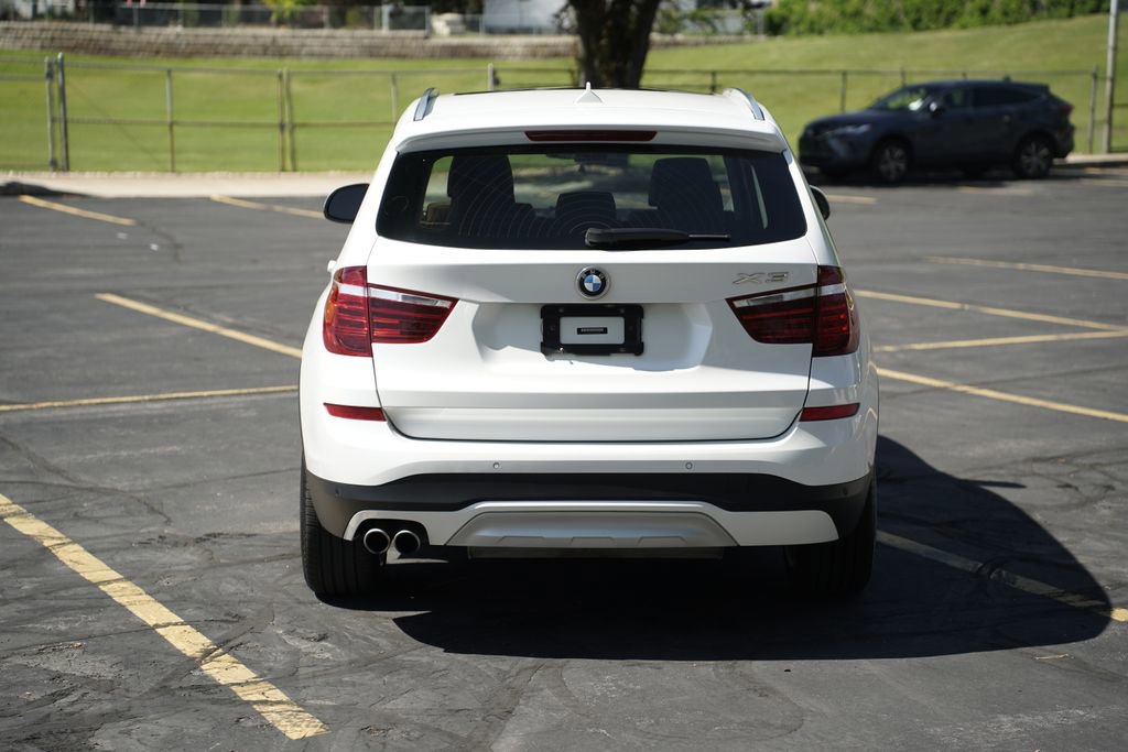 Used 2017 BMW X3 xDrive28i AWD/4WD image 4