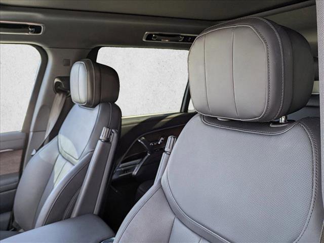 Certified 2023 Land Rover Range Rover Long Wheelbase SE image 14