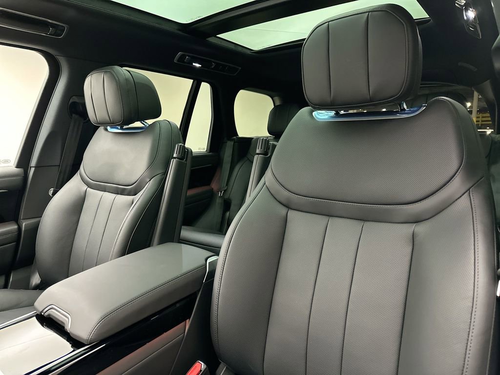 New 2026 Land Rover Range Rover SE image 22