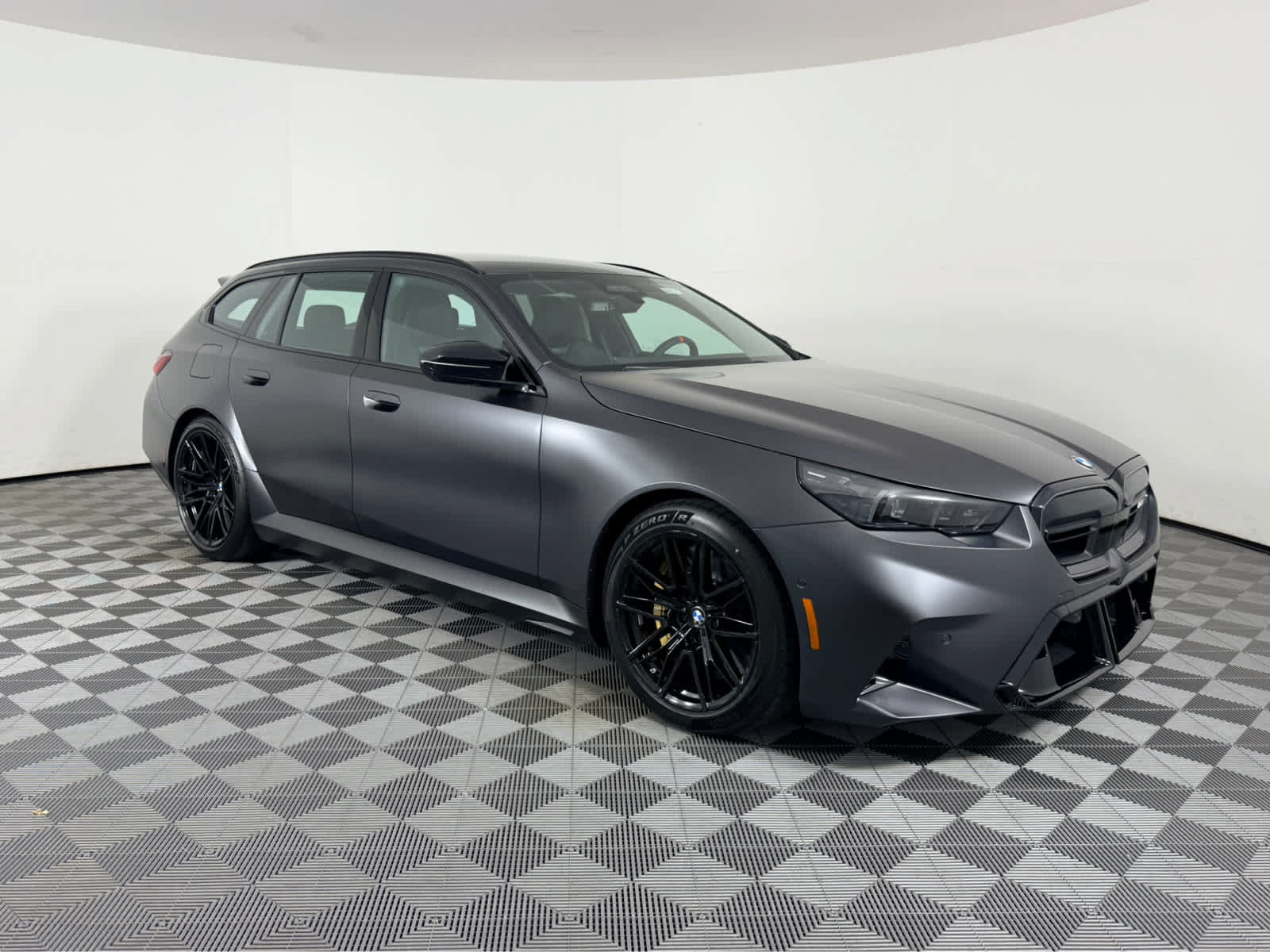 New 2027 BMW M5 Touring AWD/4WD image 1