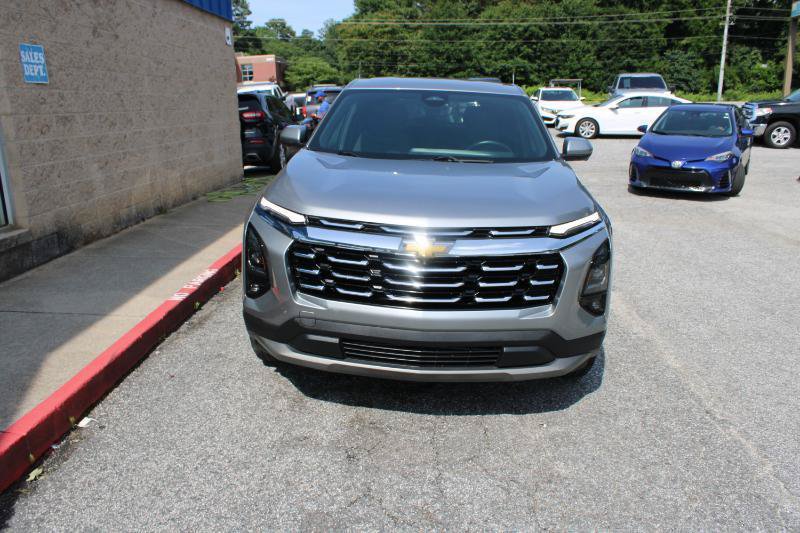 Used 2025 Chevrolet Equinox LT w/ Safety and Technology Package AWD/4WD image 2