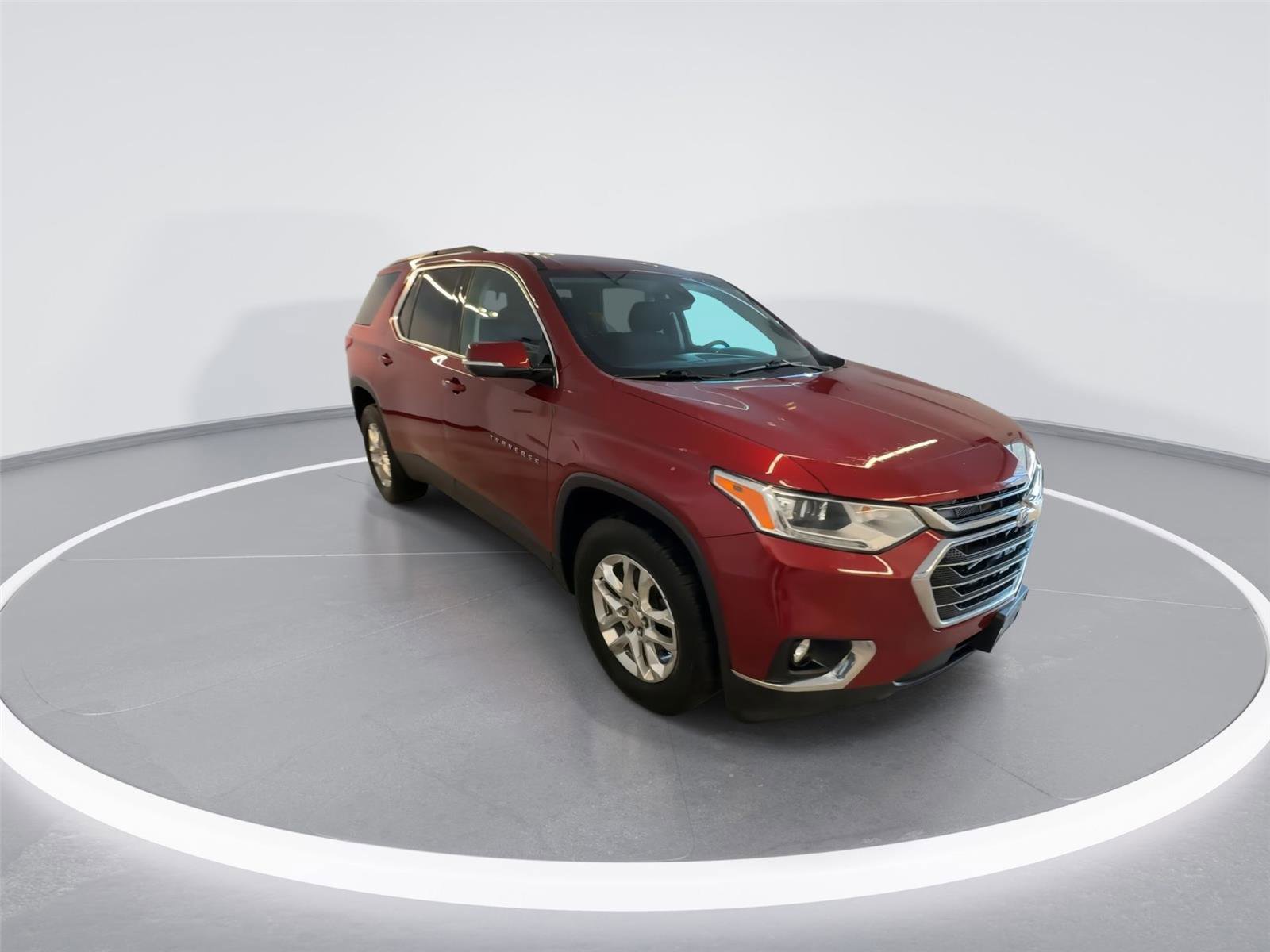 Used 2020 Chevrolet Traverse LT w/ Driver Confidence II Package image 2