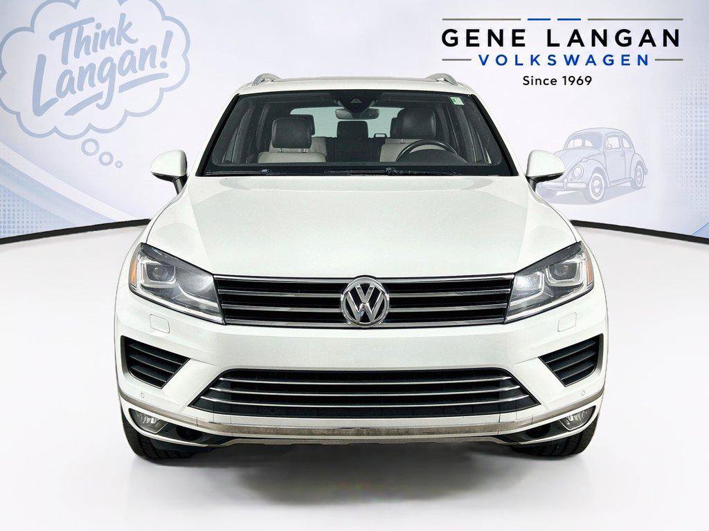 Used 2017 Volkswagen Touareg Wolfsburg Edition AWD/4WD image 2