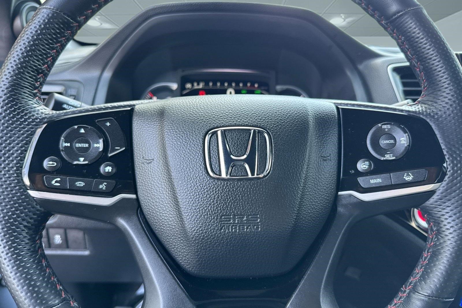 Used 2025 Honda Passport Black Edition image 16