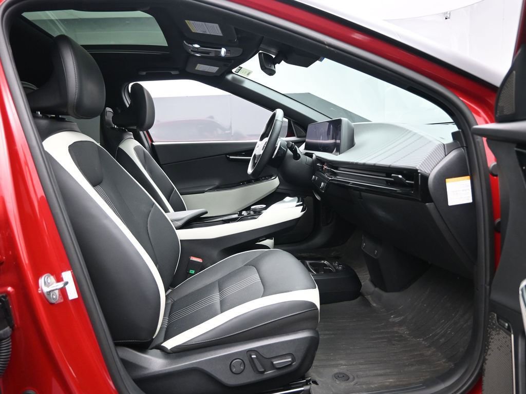 Used 2024 Kia EV6 GT-Line image 32