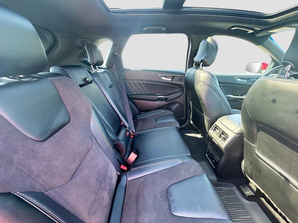 Used 2019 Ford Edge ST w/ Equipment Group 401A AWD/4WD image 29