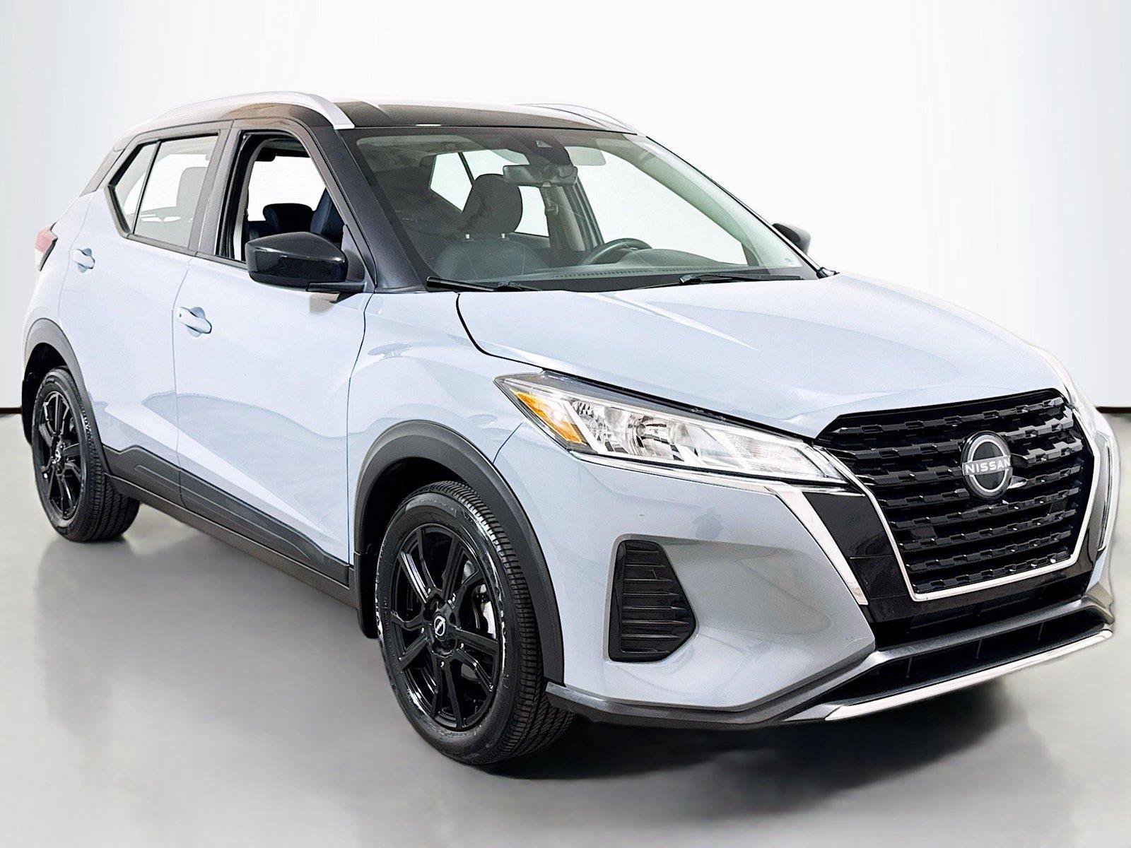 Used 2024 Nissan Kicks SV w/ Interior Electronics Package FWD image 3