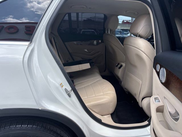 Used 2017 Mercedes-Benz GLC 300 4MATIC w/ Premium 3 Package image 54