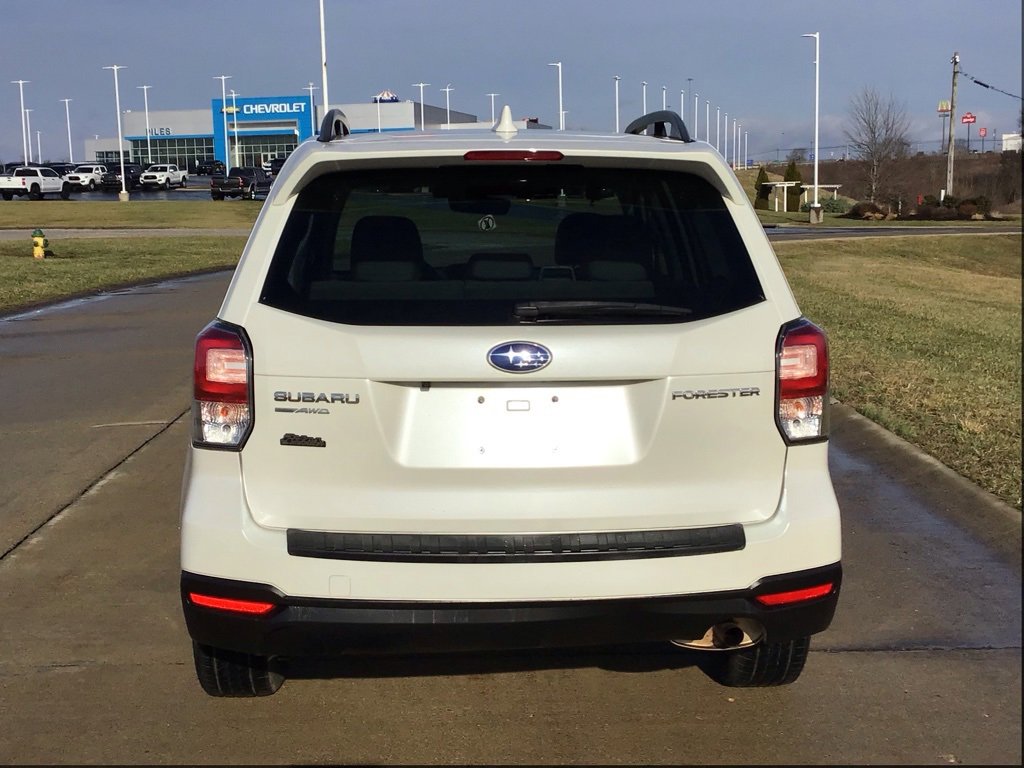 Used 2018 Subaru Forester 2.5i Premium image 5