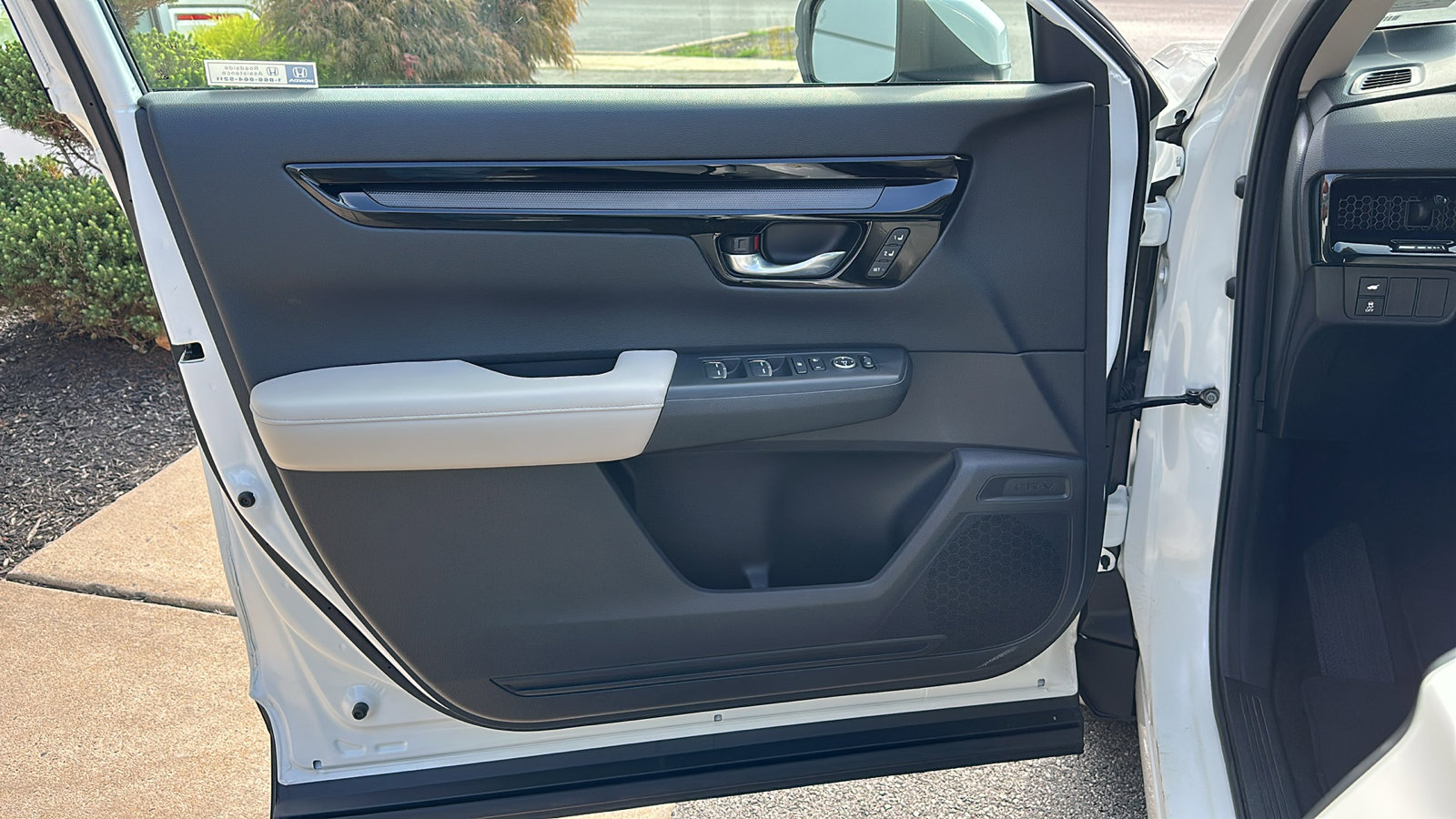 Used 2023 Honda CR-V EX-L image 13