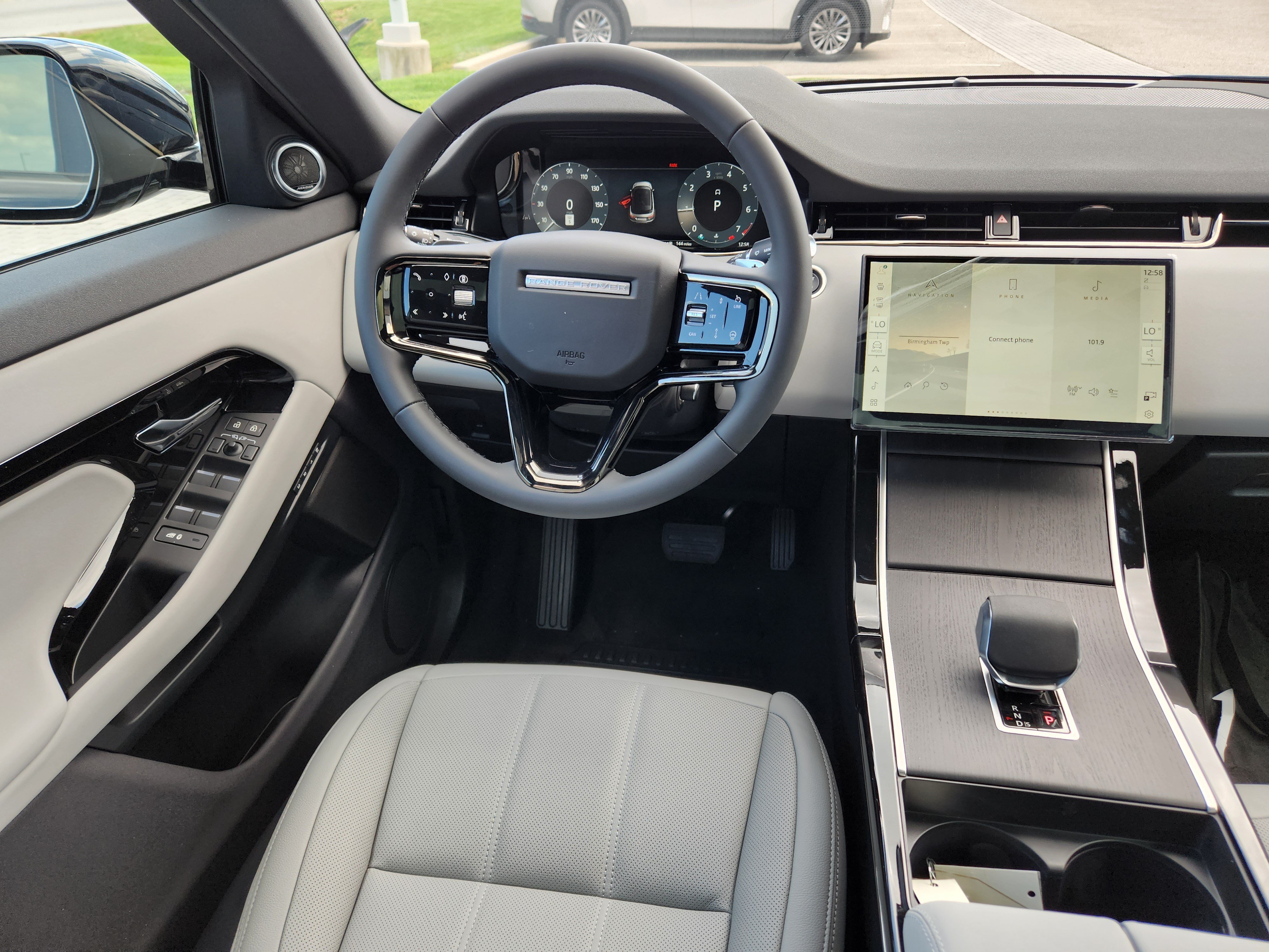 New 2026 Land Rover Range Rover Evoque S AWD/4WD image 14